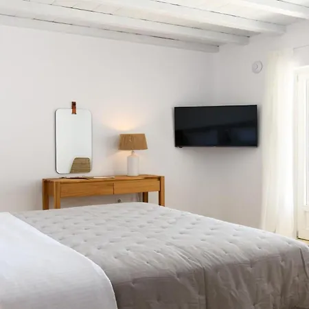 With Traditional Cycladic Charm Апартаменты Псароу