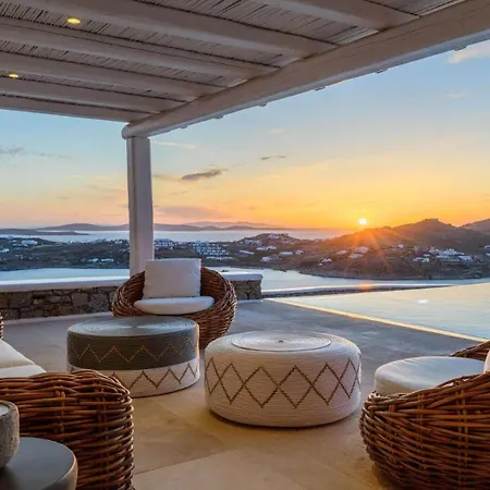 With Traditional Cycladic Charm Апартаменты *