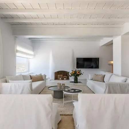 With Traditional Cycladic Charm Апартаменты Псароу